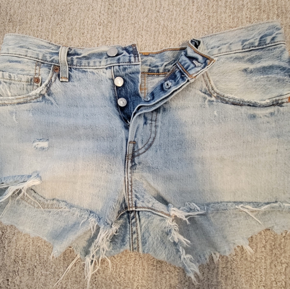 Levi's 501 cutoff shorts